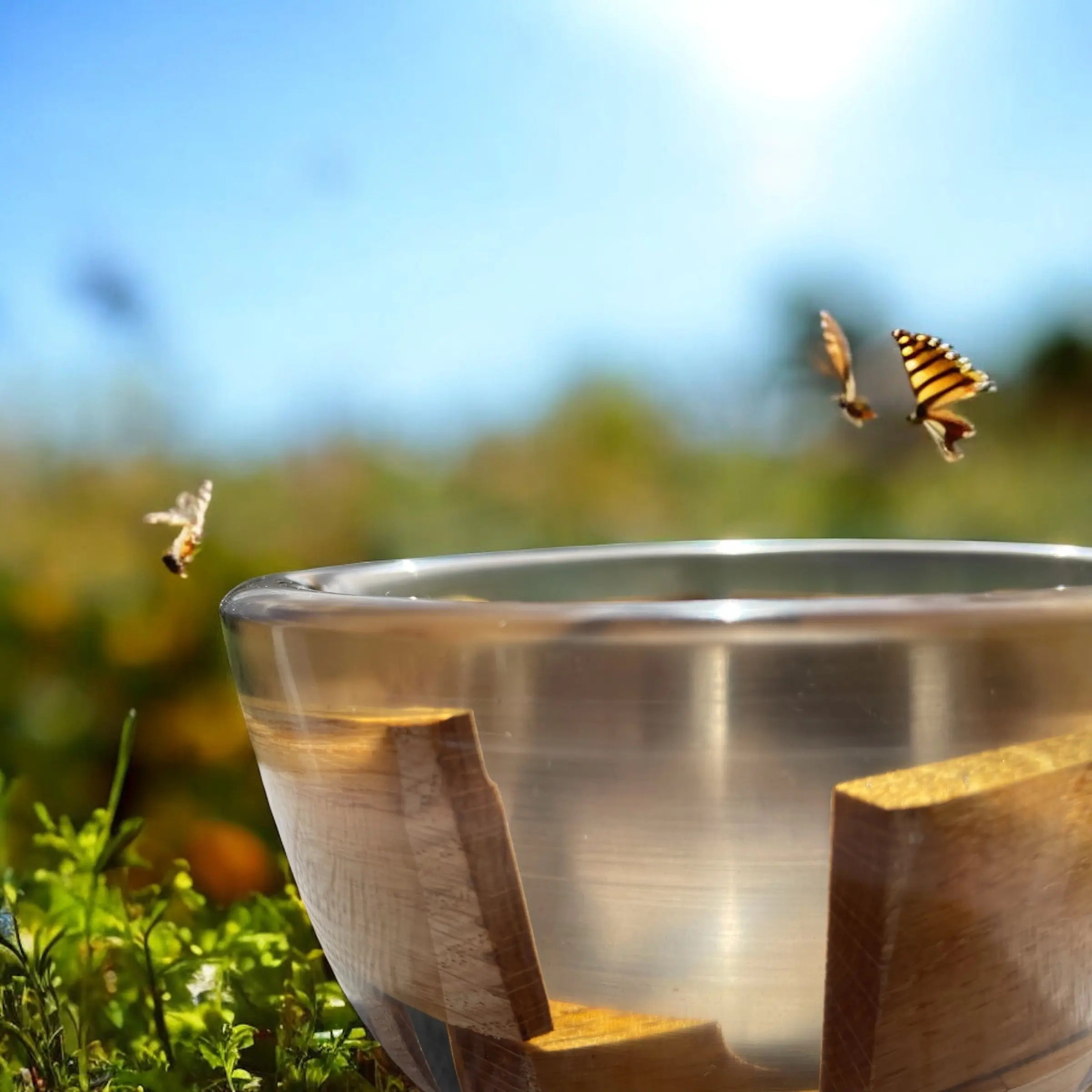 Håndlaget bolle i gjennomsiktig sort epoxy og eik – 18 cm Epoxy-Crafts