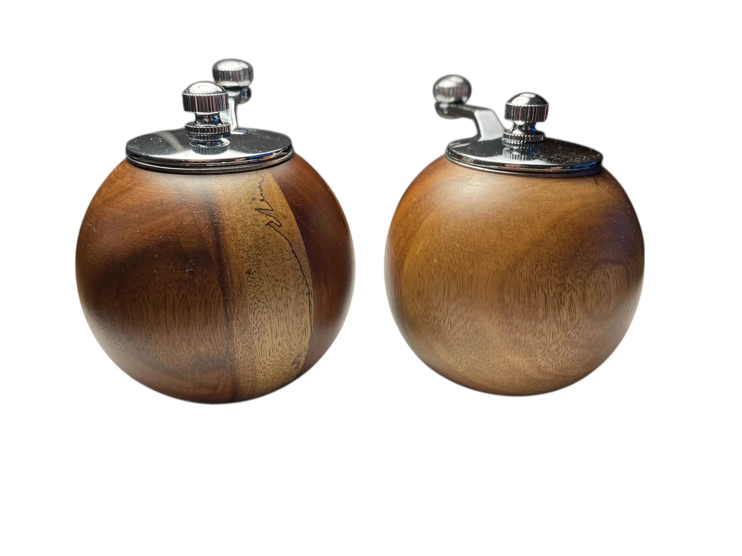 Rund pepperkvern i tre – Elegant krydderkvern med naturlig finish Epoxy-Crafts