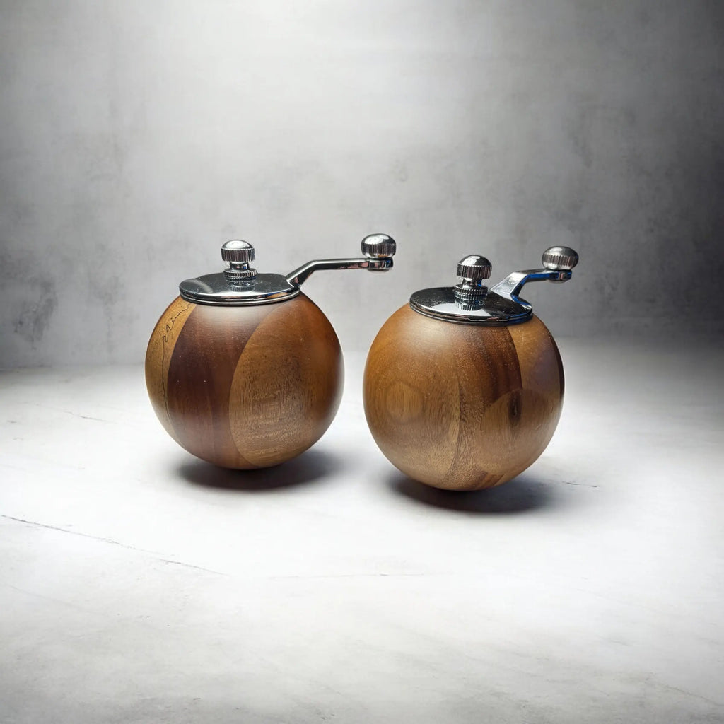 Rund pepperkvern i tre – Elegant krydderkvern med naturlig finish Epoxy-Crafts
