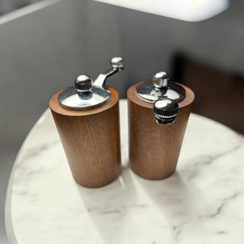 Rund pepperkvern i tre – Elegant krydderkvern med naturlig finish (Kopi) Epoxy-Crafts
